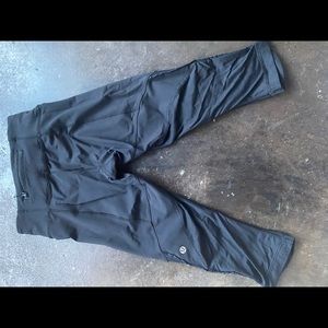 Lulu crop leggings. Size 4. Worn once